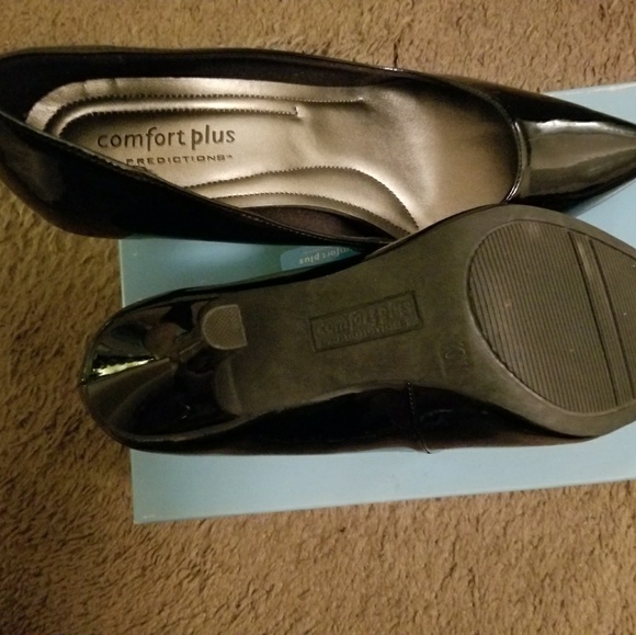 Shoes - Picture 3 of 4